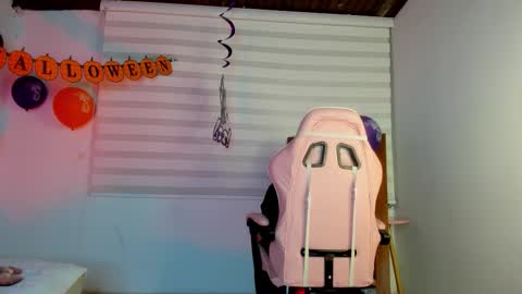 Snapshot of jade_sweetie chatting on 10-24-25, 03:36 Jade online show from 10-24-25, 03:36