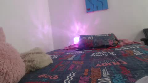 Snapshot of jade_watson19 chatting on 10-19-25, 09:37 Jade Watson online show from 10-19-25, 09:37