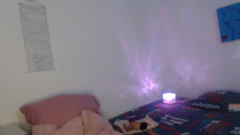 Snapshot of jade_watson19 chatting on 10-22-25, 12:00 Jade Watson online show from 10-22-25, 12:00