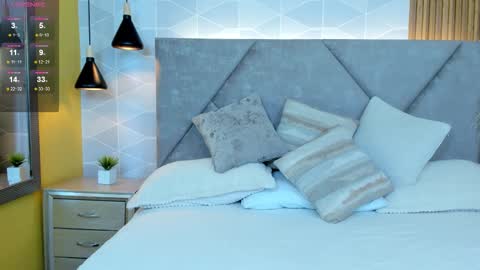 Snapshot of jade_whisper chatting on 11-20-25, 01:28 Alanis Cooper online show from 11-20-25, 01:28