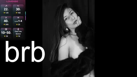 jade white  online show from 09-18-25, 12:29