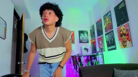 Jade Benett online show from 10-10-25, 03:27