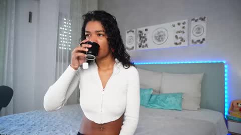 Snapshot of jadeciara chatting on 11-25-25, 09:20 Jade online show from 11-25-25, 09:20