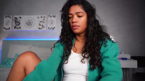 Snapshot of jadeciara chatting on 12-04-25, 09:18 Jade online show from 12-04-25, 09:18