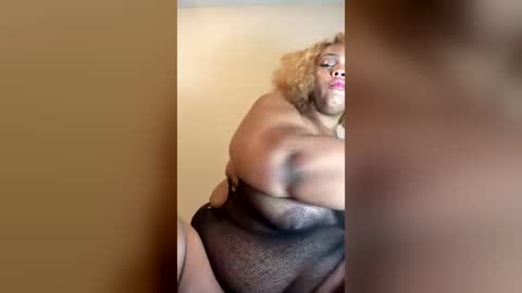 jadedcoconut online show from 07-25-26, 03:26