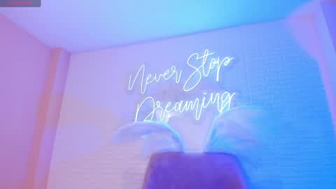 Snapshot of jadeevansx chatting on 01-21-25, 09:15 JADE EVANS online show from 01-21-25, 09:15