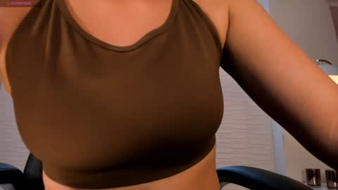 Snapshot of jadeevansx chatting on 01-24-25, 05:42 JADE EVANS online show from 01-24-25, 05:42