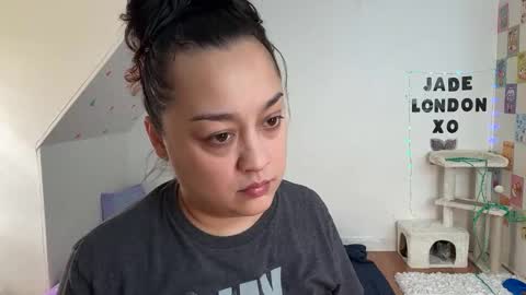 Jade online show from 02-27-25, 02:54