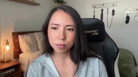 Snapshot of jadelove_ chatting on 11-14-25, 08:18 Jade Love online show from 11-14-25, 08:18