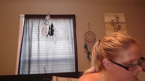 Snapshot of jadeluv chatting on 12-07-24, 06:59 JadeLuv online show from 12-07-24, 06:59