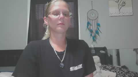 JadeLuv online show from 05-25-26, 01:00