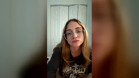 Snapshot of jademonroe0522 chatting on 04-25-26, 03:20 jademonroe0522 online show from 04-25-26, 03:20