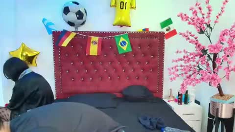 Snapshot of jaden_and_sofia chatting on 06-28-26, 03:01 Jaden and Sofia online show from 06-28-26, 03:01