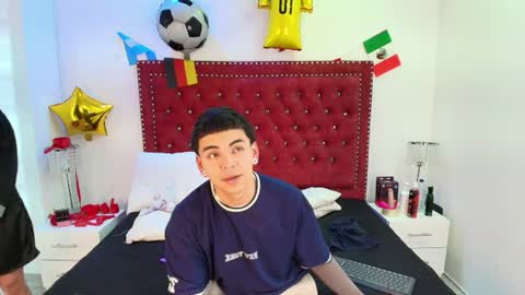Snapshot of jaden_and_sofia chatting on 06-30-26, 02:56 Jaden and Sofia online show from 06-30-26, 02:56