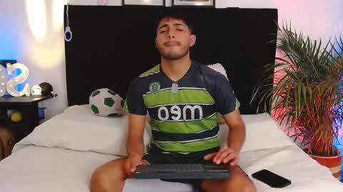 Jaiden online show from 11-28-25, 06:27