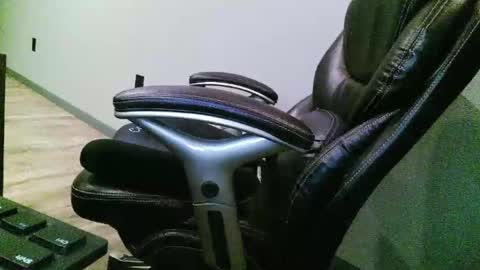 Snapshot of jajake56 chatting on 04-18-26, 10:43 jajake56 online show from 04-18-26, 10:43
