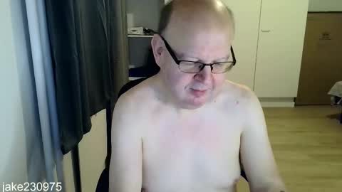 Snapshot of jake230975 chatting on 12-14-25, 08:35 Jake2309 online show from 12-14-25, 08:35