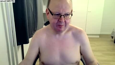 Snapshot of jake230975 chatting on 04-11-26, 06:45 Jake2309 online show from 04-11-26, 06:45