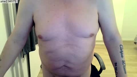 Snapshot of jake230975 chatting on 05-18-26, 06:58 Jake2309 online show from 05-18-26, 06:58