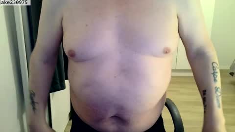 Snapshot of jake230975 chatting on 05-21-26, 07:32 Jake2309 online show from 05-21-26, 07:32
