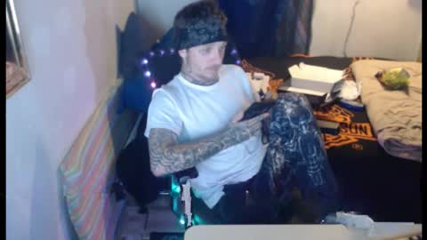 showingitoff online show from 11-19-25, 03:50