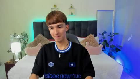 Snapshot of jake_evanss_ chatting on 05-04-26, 02:02 JAKE online show from 05-04-26, 02:02