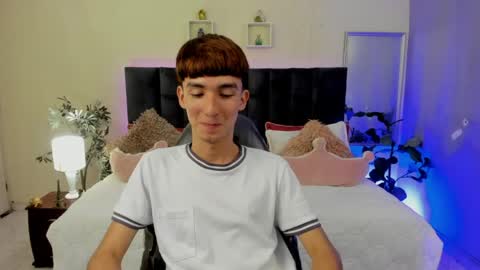 Snapshot of jake_evanss_ chatting on 05-05-26, 02:25 JAKE online show from 05-05-26, 02:25