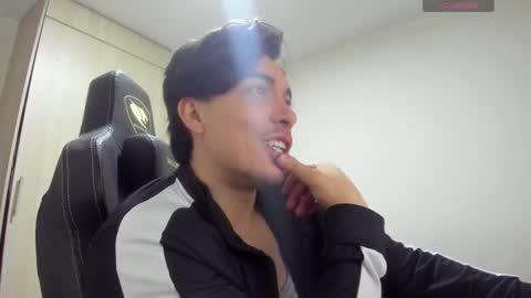 Snapshot of jake_murphy chatting on 02-04-25, 05:53 jake_murphy online show from 02-04-25, 05:53