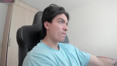 Snapshot of jake_murphy chatting on 02-24-25, 02:26 jake_murphy online show from 02-24-25, 02:26