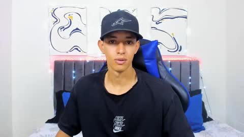 Hi guys im new 3 online show from 12-02-24, 07:05