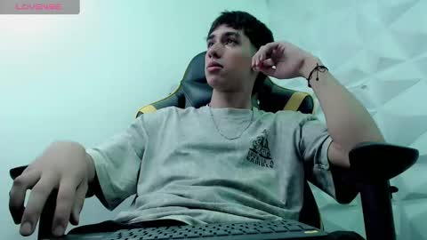 Snapshot of jake_tripp chatting on 12-28-24, 03:37 jake_tripp online show from 12-28-24, 03:37