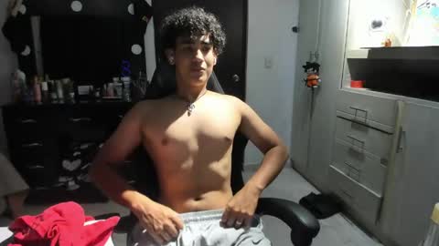 Snapshot of jake_willianss chatting on 05-07-26, 10:26 jake willianss online show from 05-07-26, 10:26