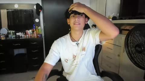 Snapshot of jake_willianss chatting on 05-31-26, 10:22 jake willianss online show from 05-31-26, 10:22