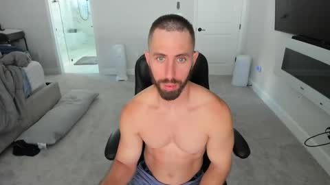 Snapshot of jakeorion chatting on 10-22-25, 04:29 Jake Orion online show from 10-22-25, 04:29