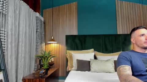 Snapshot of jakestone_1 chatting on 11-22-25, 01:04 jakestone_1 online show from 11-22-25, 01:04