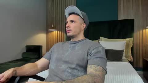 Snapshot of jakestone_1 chatting on 11-28-25, 01:08 jakestone_1 online show from 11-28-25, 01:08