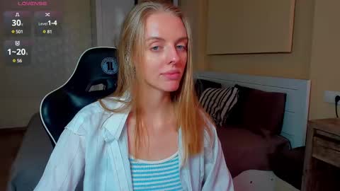 Snapshot of jam_cream chatting on 02-15-25, 12:54 Sofia online show from 02-15-25, 12:54