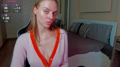 Snapshot of jam_cream chatting on 02-25-25, 01:28 Sofia online show from 02-25-25, 01:28