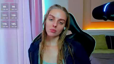 Snapshot of jam_cream chatting on 09-20-25, 11:33 Sofia online show from 09-20-25, 11:33