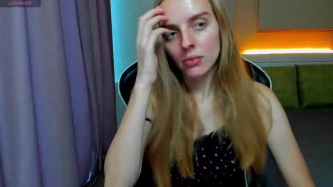 Snapshot of jam_cream chatting on 09-22-25, 02:52 Sofia online show from 09-22-25, 02:52