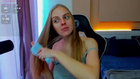 Snapshot of jam_cream chatting on 10-21-25, 09:10 Sofia online show from 10-21-25, 09:10