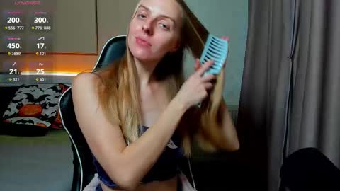 Snapshot of jam_cream chatting on 10-31-25, 02:07 Sofia online show from 10-31-25, 02:07