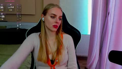 Snapshot of jam_cream chatting on 11-08-25, 09:09 Sofia online show from 11-08-25, 09:09