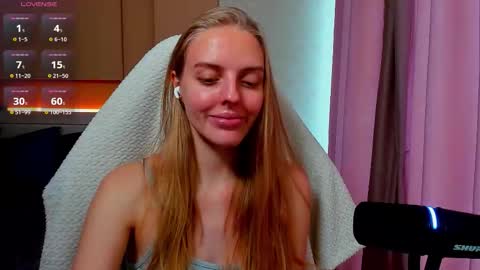 Snapshot of jam_cream chatting on 11-16-25, 11:16 Sofia online show from 11-16-25, 11:16