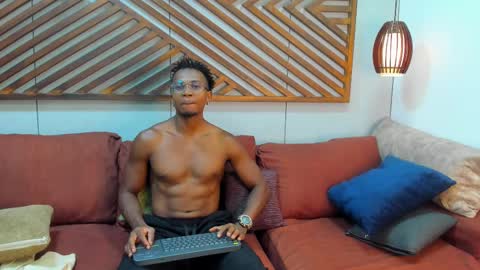 Snapshot of jamalmyst_ chatting on 03-01-25, 07:48 online show from 03-01-25, 07:48