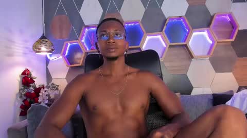 Snapshot of jamalmyst_ chatting on 03-05-25, 08:32 online show from 03-05-25, 08:32