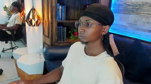 Snapshot of jamalmyst_ chatting on 03-08-25, 07:42 online show from 03-08-25, 07:42