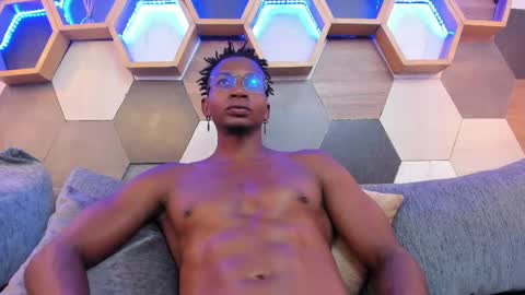 Snapshot of jamalmyst_ chatting on 03-09-25, 10:52 online show from 03-09-25, 10:52