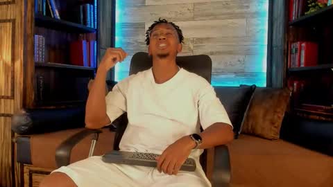 Snapshot of jamalmyst_ chatting on 09-17-25, 03:30 online show from 09-17-25, 03:30