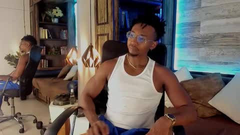 Snapshot of jamalmyst_ chatting on 10-16-25, 04:02 online show from 10-16-25, 04:02